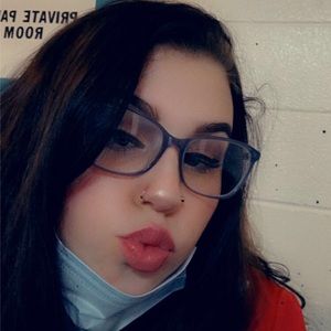 Meet your Posher, Ariana